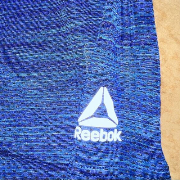 Reebok shirt - Picture 4 of 5